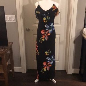 NWT Beautiful floral maxi